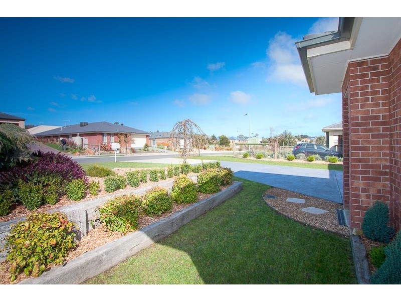 3 Thomas Place, Gisborne VIC 3437