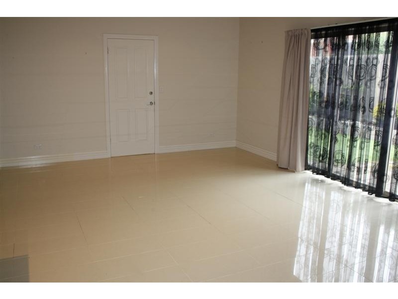 Unit 2-11 Rodney Street, Gisborne VIC 3437