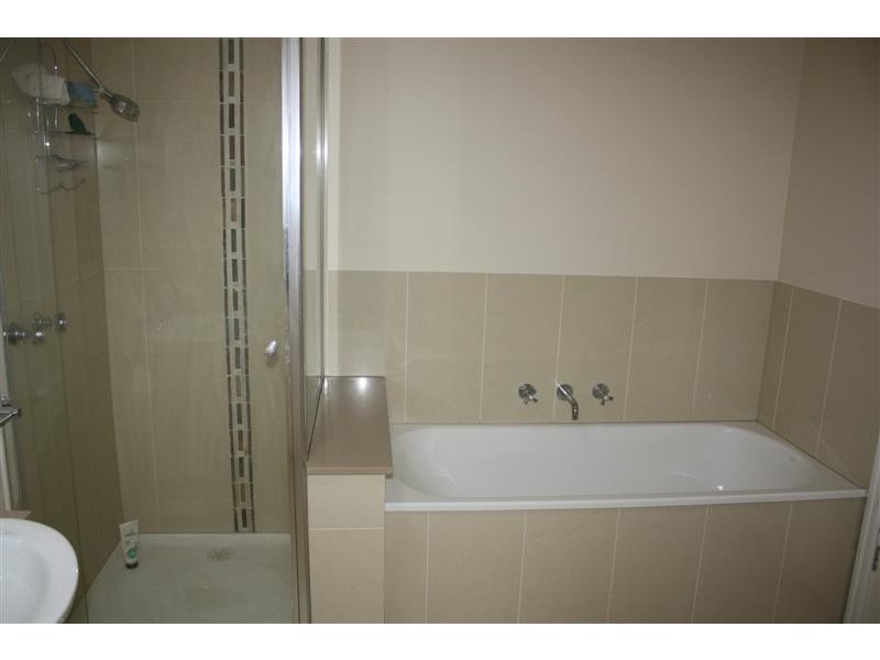 Unit 2-11 Rodney Street, Gisborne VIC 3437
