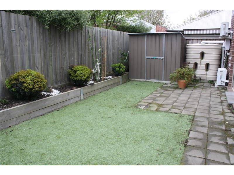 Unit 2-11 Rodney Street, Gisborne VIC 3437