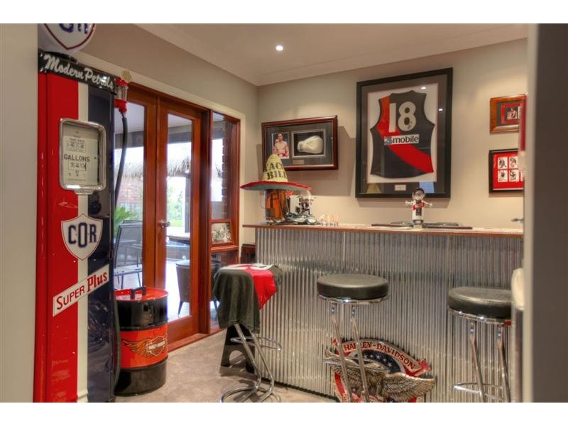 10 Francis Crescent, Gisborne VIC 3437