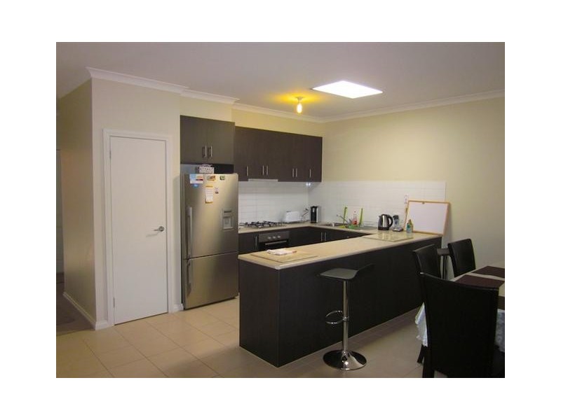 2/5 Ligar Street, Sunbury VIC 3429