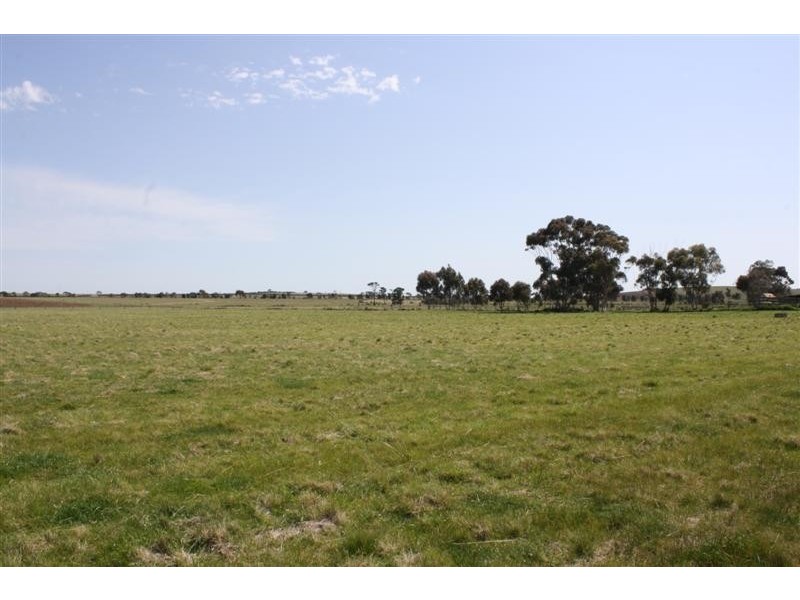 1301 HOLDEN RD, Toolern Vale VIC 3337