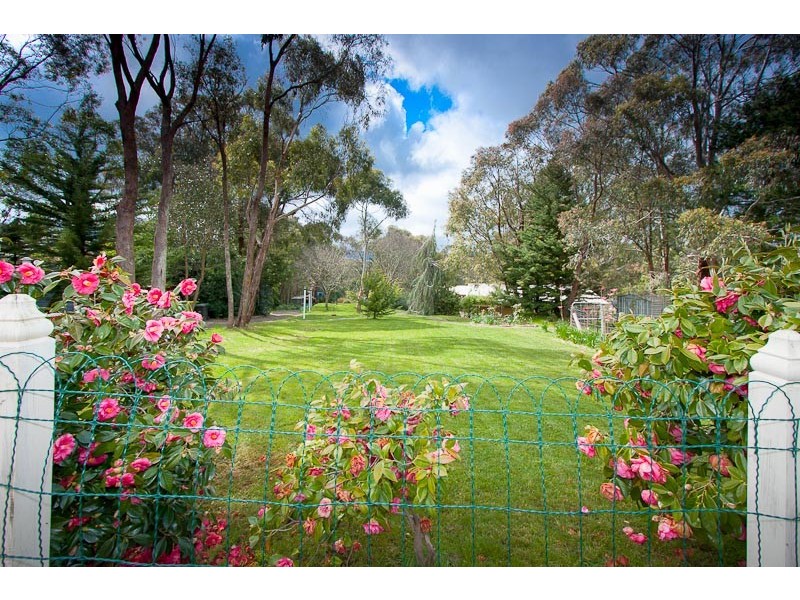 53 Smith Street, Macedon VIC 3440