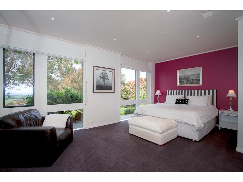 121 Benson Rd, Gisborne VIC 3437