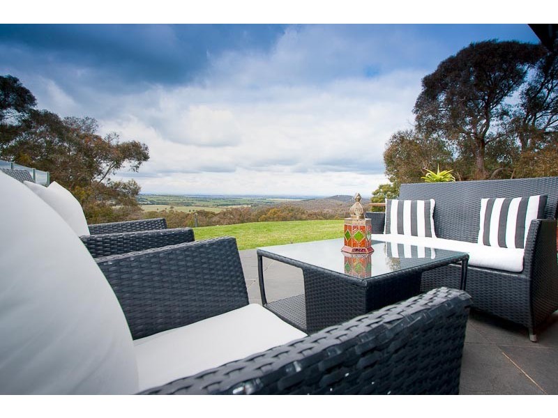 121 Benson Rd, Gisborne VIC 3437