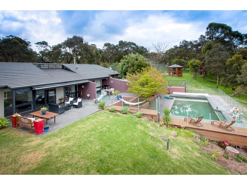 121 Benson Rd, Gisborne VIC 3437