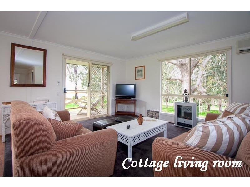 121 BENSON ROAD, Gisborne South VIC 3437