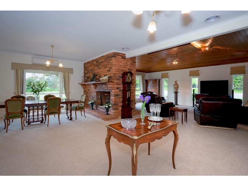 682 MELTON RD, Gisborne VIC 3437