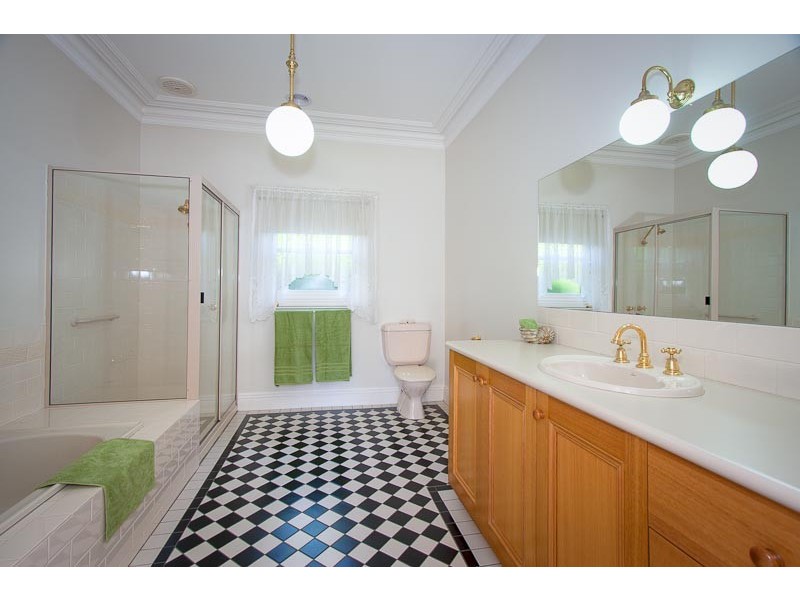 15 Skyline Drive, Gisborne VIC 3437