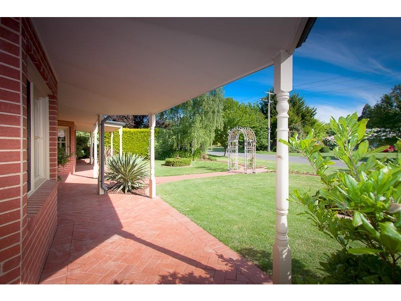 15 Skyline Drive, Gisborne VIC 3437