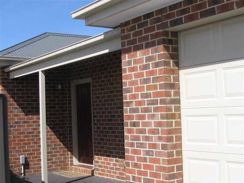 4/48-50 Stephen Street, Gisborne VIC 3437