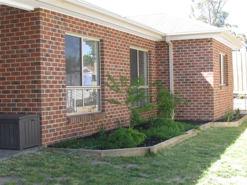 4/48-50 Stephen Street, Gisborne VIC 3437