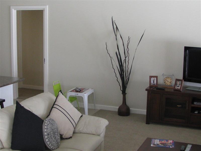 4/48-50 Stephen Street, Gisborne VIC 3437