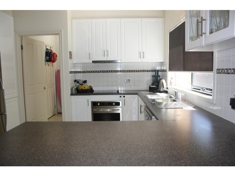 4/16 Calthorpe street, Gisborne VIC 3437