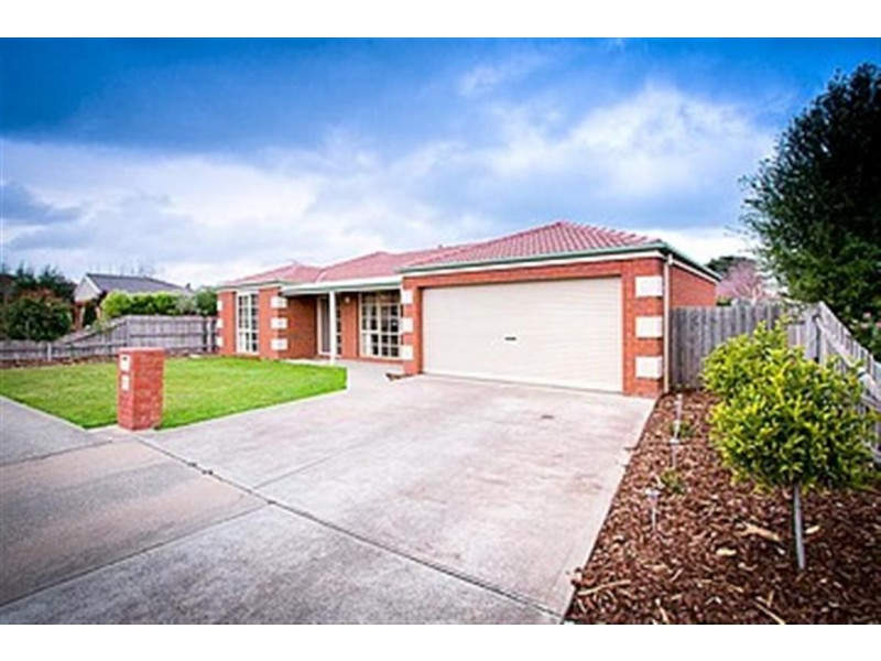7 Sunnypark Close, Gisborne VIC 3437