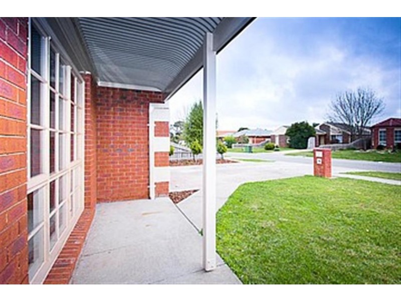 7 Sunnypark Close, Gisborne VIC 3437