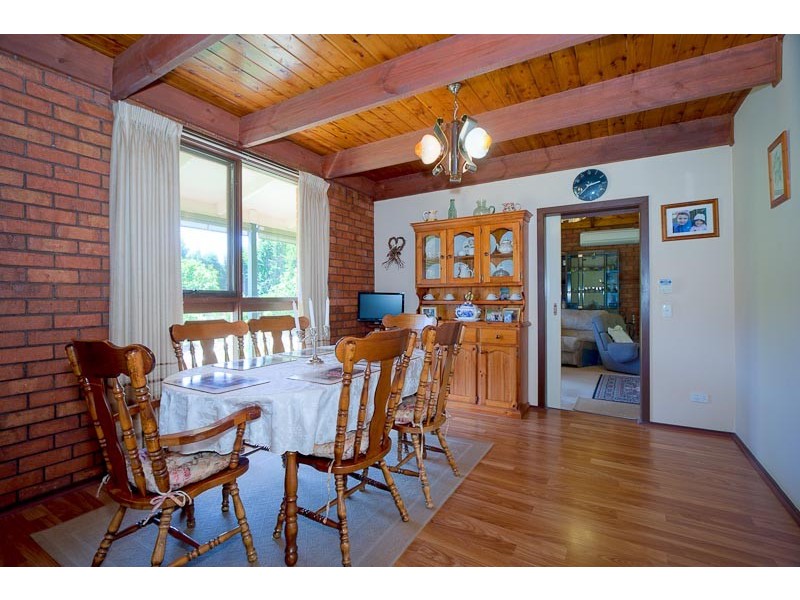 936 Bacchus Marsh Rd, Bullengarook VIC 3437