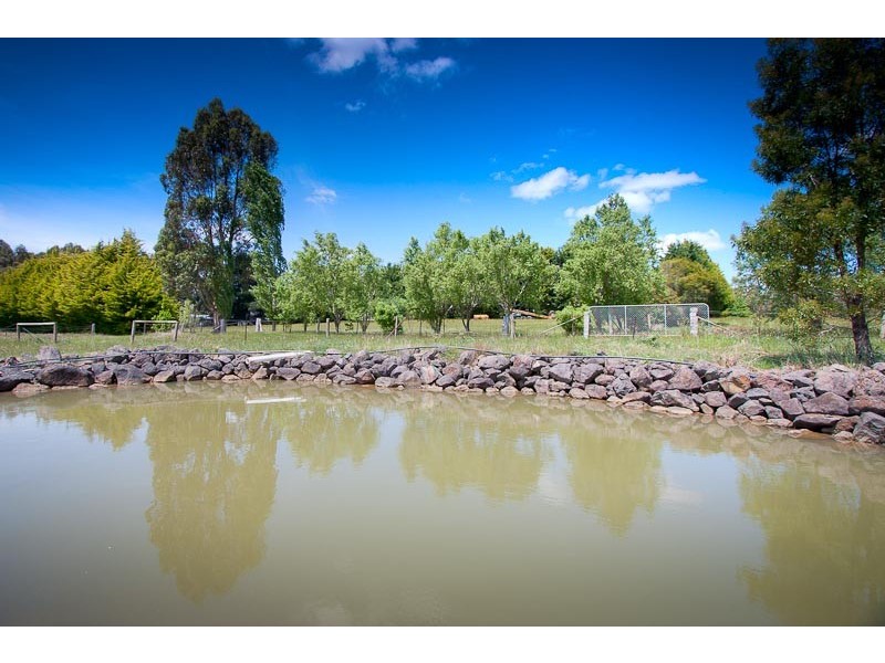 936 Bacchus Marsh Rd, Bullengarook VIC 3437