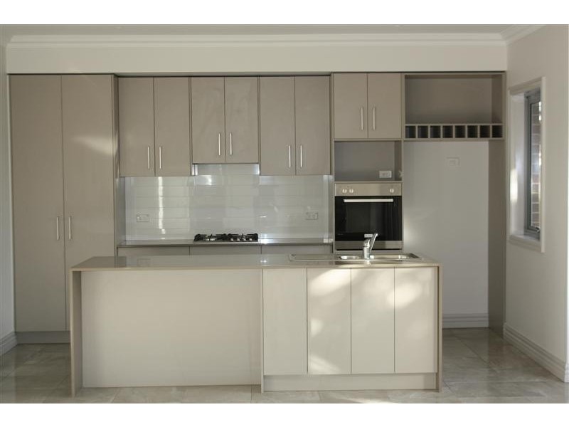 11 Morrow Rd, Gisborne VIC 3437