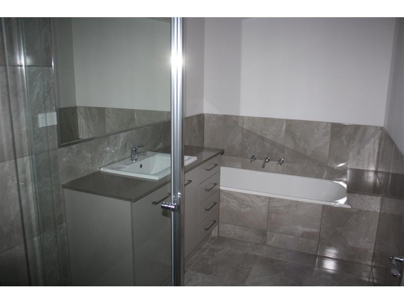 11 Morrow Rd, Gisborne VIC 3437