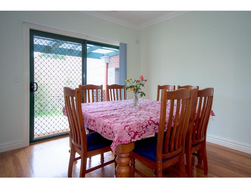 Unit 2/8 Howey Street, Gisborne VIC 3437