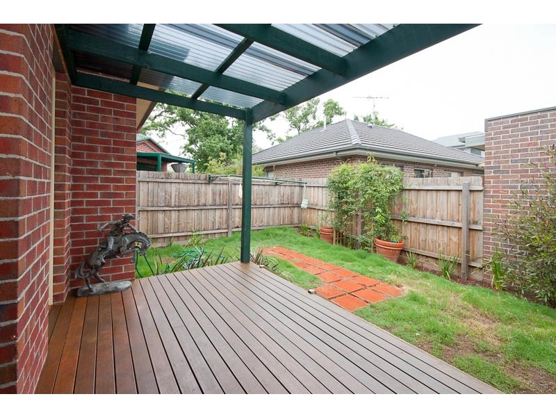 Unit 2/8 Howey Street, Gisborne VIC 3437