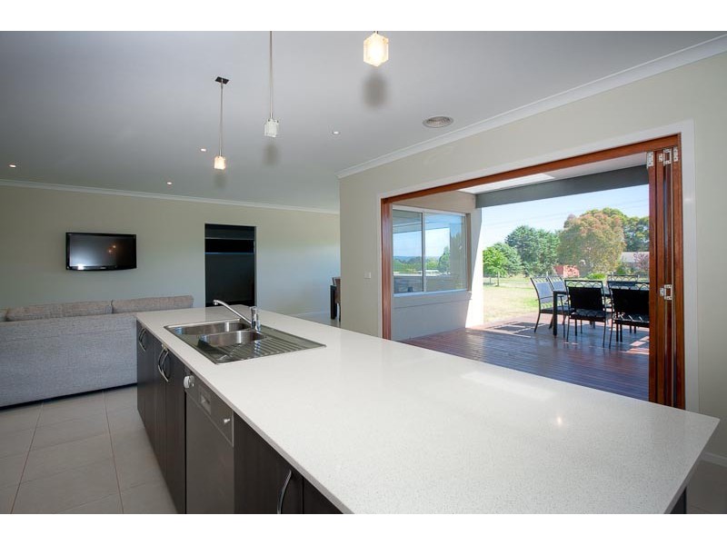 2 Pontvale Close, Gisborne VIC 3437