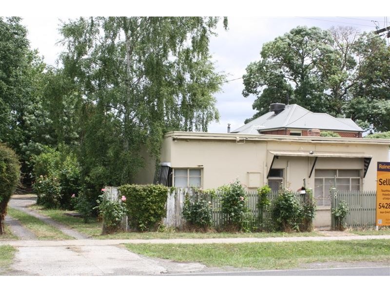 8 Melbourne Road, Gisborne VIC 3437