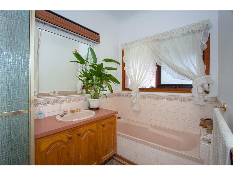 208 COUANGALT ROAD, Gisborne South VIC 3437