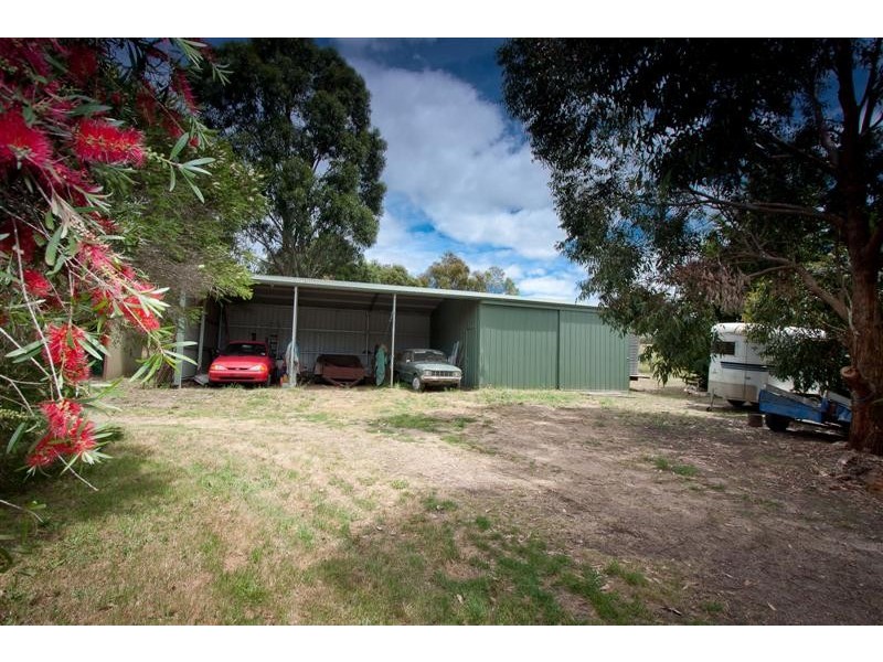 208 COUANGALT ROAD, Gisborne South VIC 3437