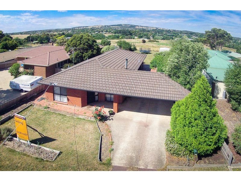 15 The Boulevard, Gisborne VIC 3437