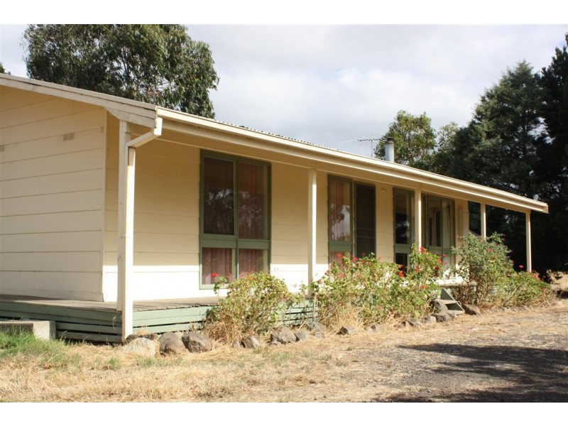 135 Pierce road, New Gisborne VIC 3438