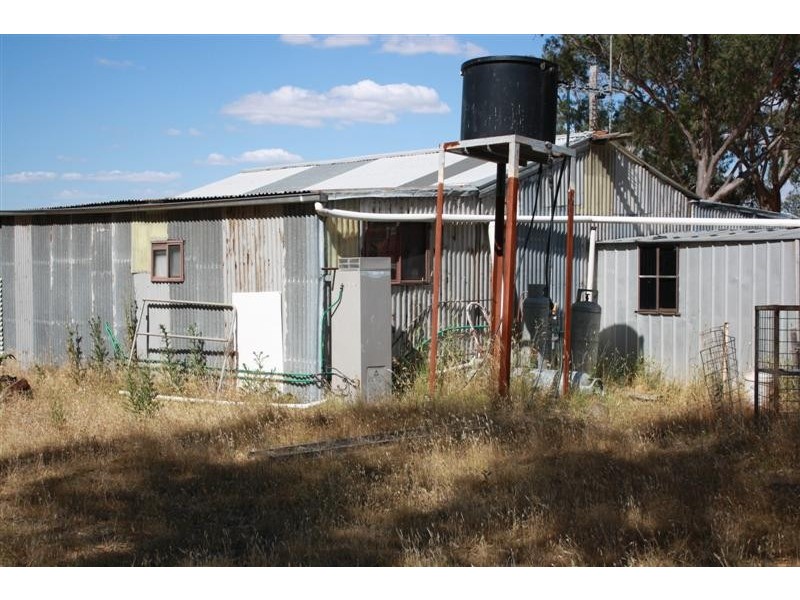 200 CAMPBELLS RD, Redesdale VIC 3444