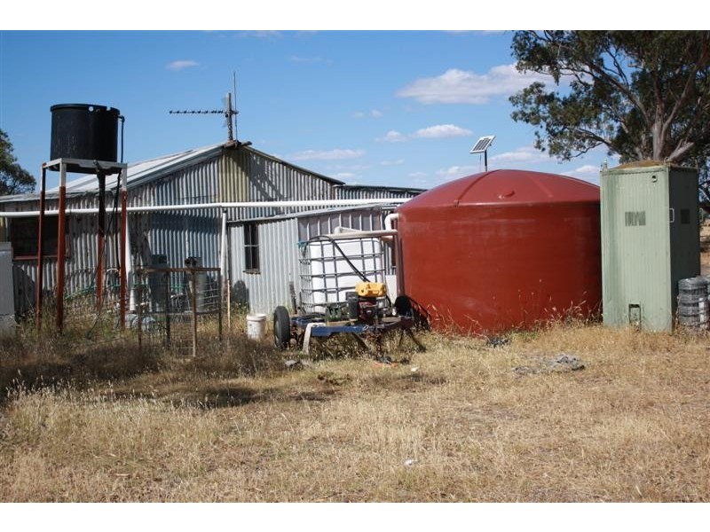 200 CAMPBELLS RD, Redesdale VIC 3444