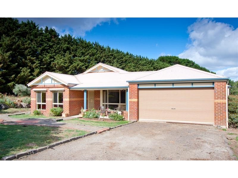 10 Benson Road, Gisborne VIC 3437