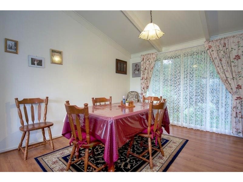 6 Arnold Court, Woodend VIC 3442