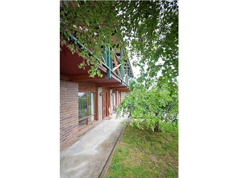 6 Arnold Court, Woodend VIC 3442