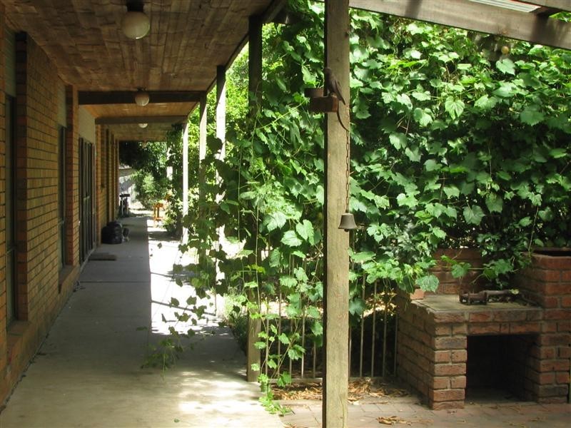 820 Bacchus Marsh Road, Bullengarook VIC 3437