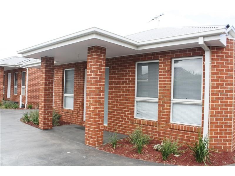 Unit 2/55 Stephen Street, Gisborne VIC 3437