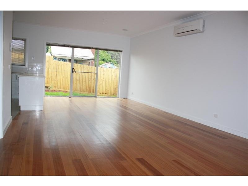 Unit 3/55 Stephen Street, Gisborne VIC 3437