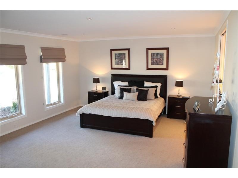 17 Pearce Court, Gisborne VIC 3437