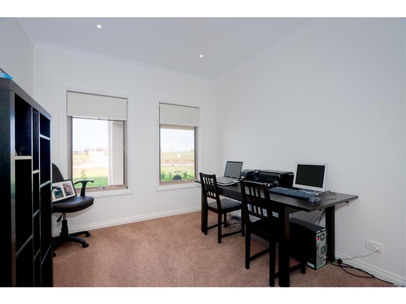 131 Murray Rd, Gisborne VIC 3437