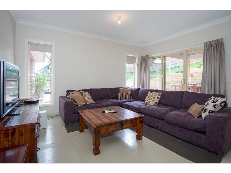 33 Dumbarton Way, Gisborne VIC 3437