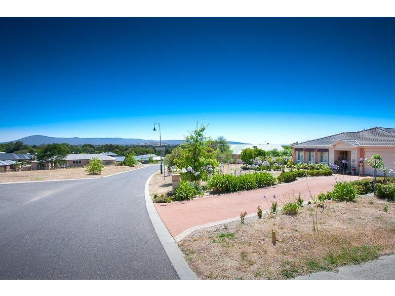 38 Wyralla Crescent, Gisborne VIC 3437