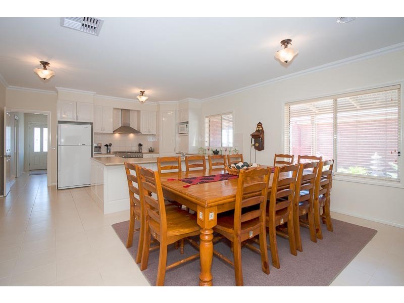 5-6 Freeman Court, Gisborne VIC 3437