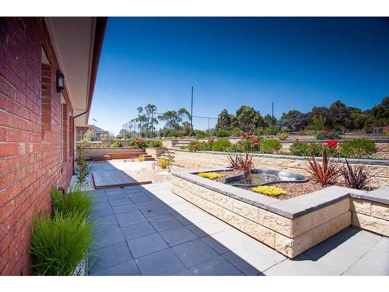 5-6 Freeman Court, Gisborne VIC 3437
