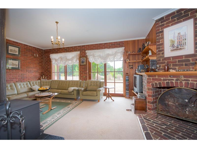 16 Short Rd, Gisborne VIC 3437