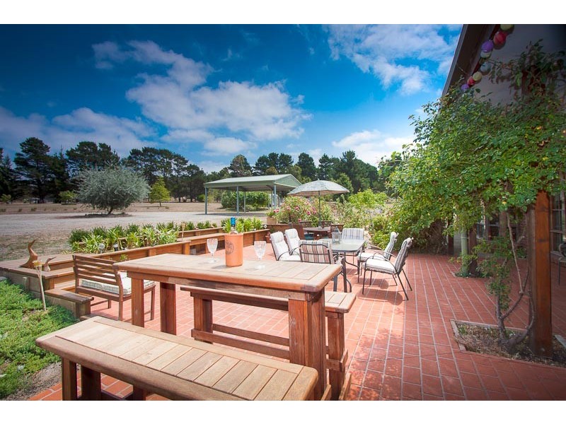 16 Short Rd, Gisborne VIC 3437