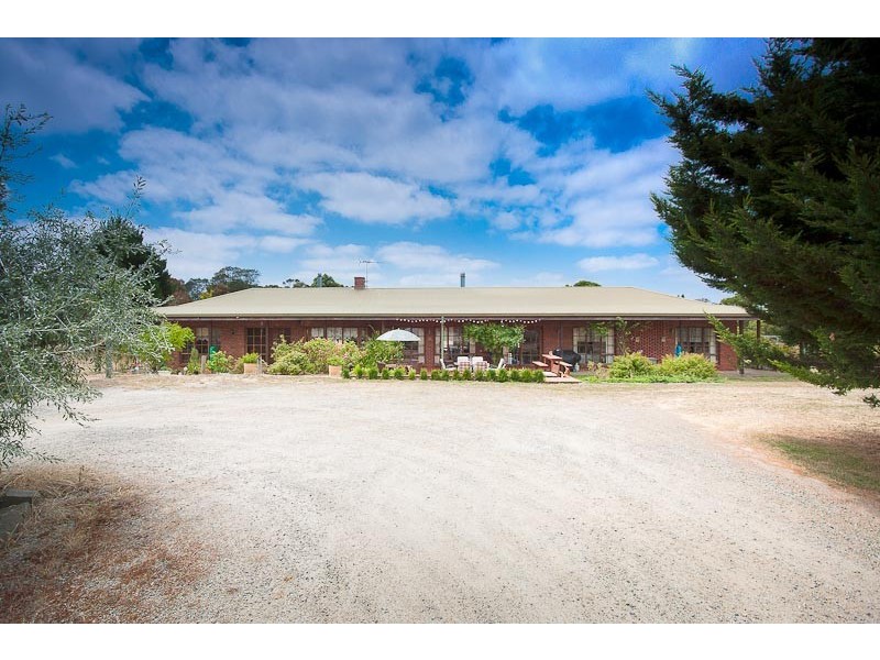 16 SHORT ROAD, Gisborne South VIC 3437